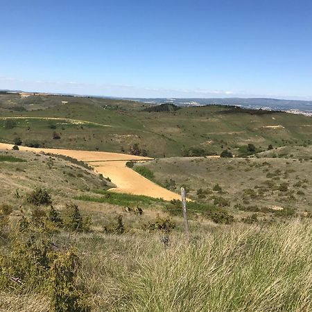 Ma Caravane Dans Les Collines Villeneuve-la-Comptal Екстер'єр фото
