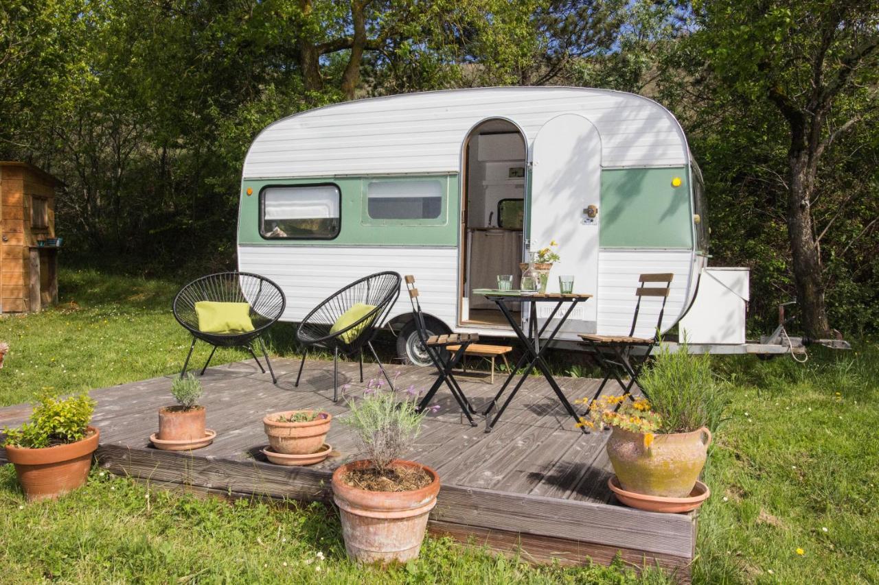 Ma Caravane Dans Les Collines Villeneuve-la-Comptal Екстер'єр фото